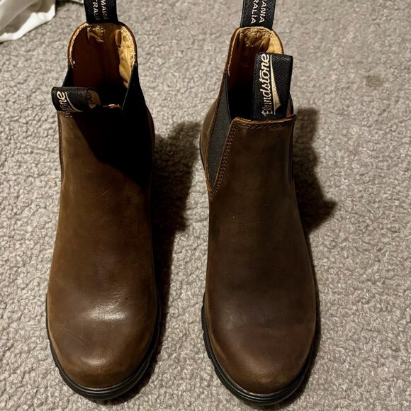 Blundstone Shoes - Blundstone 1673 Antique Brown Heeled Chelsea Boot